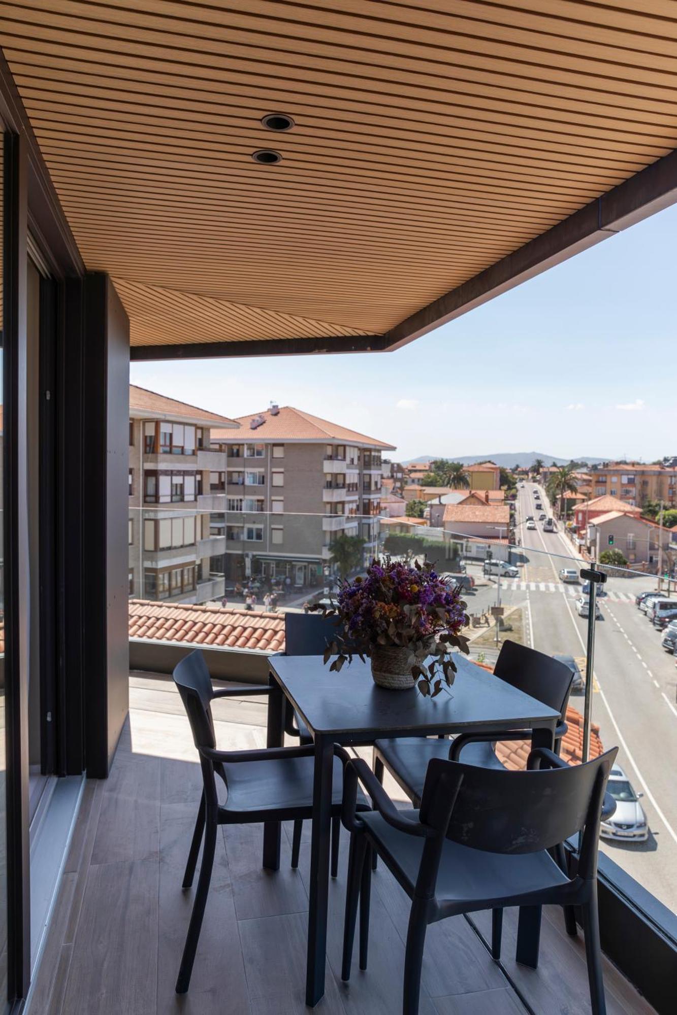 Apartamentos Plaza Center Суансес Экстерьер фото
